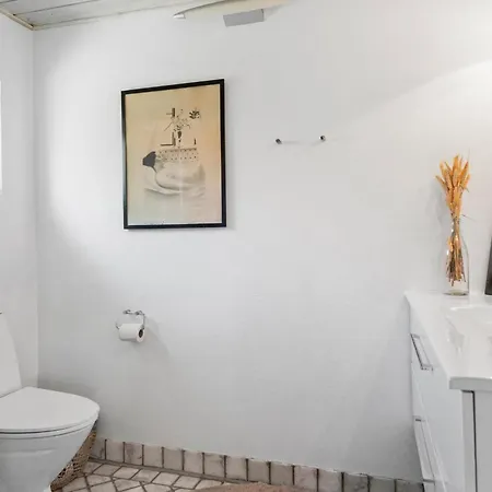 بيت للعطل 2 Bedroom Lovely Home In Malling